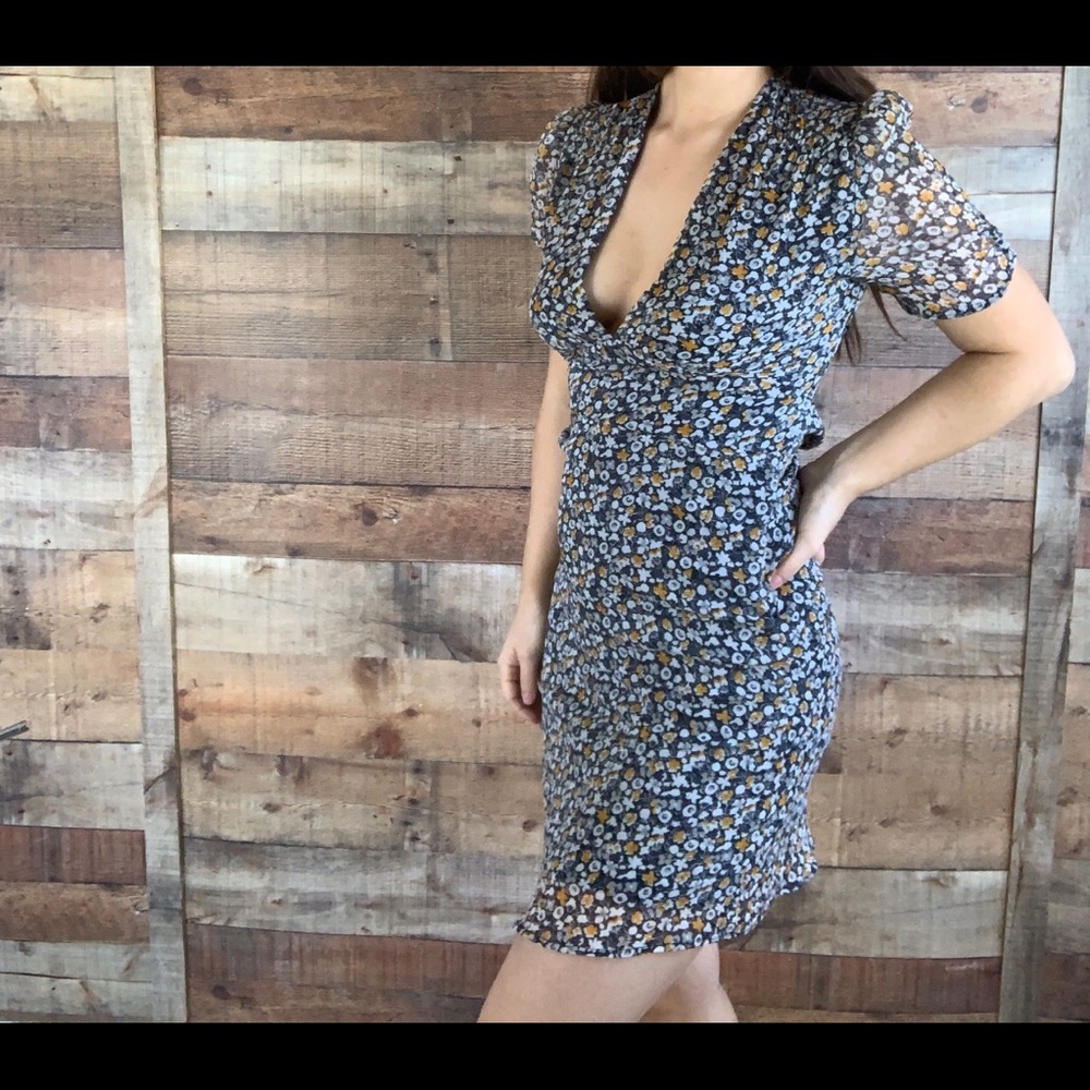 Topshop Floral Mini Dress (fits like a size 4) - Picture 4 of 8